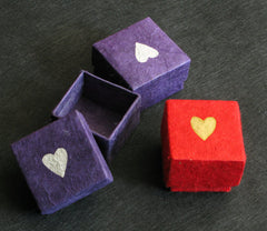 I Heart Lokta: Bundle of 24 Red Lokta Boxes with Gold Hearts